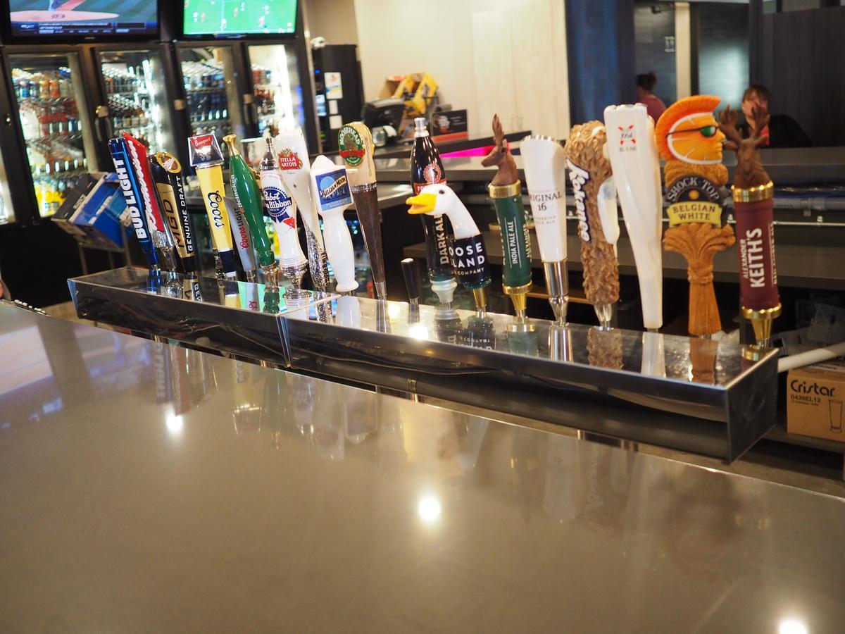 温尼伯 骑士宾馆酒店 外观 照片
